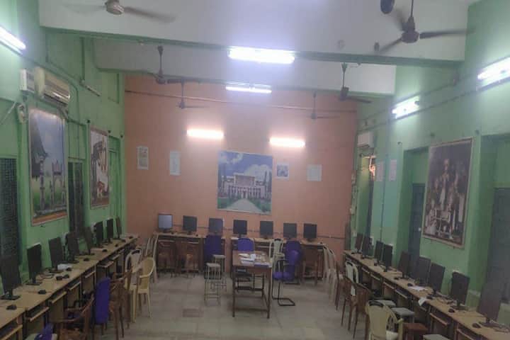 SRR Government Arts and Science College campus in Karimnagar, Telangana, India — photo 4