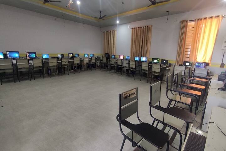 Sree Narayana College campus in Thiruvananthapuram, Kerala, India — photo 5