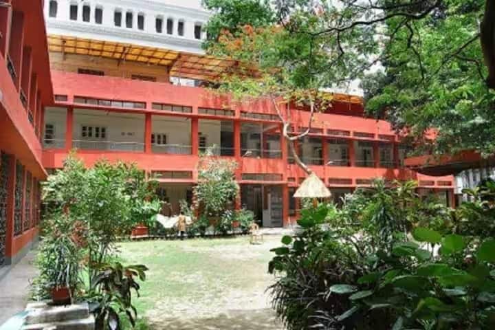 Government College of Art and Craft campus in Kolkata, West Bengal, India — photo 2