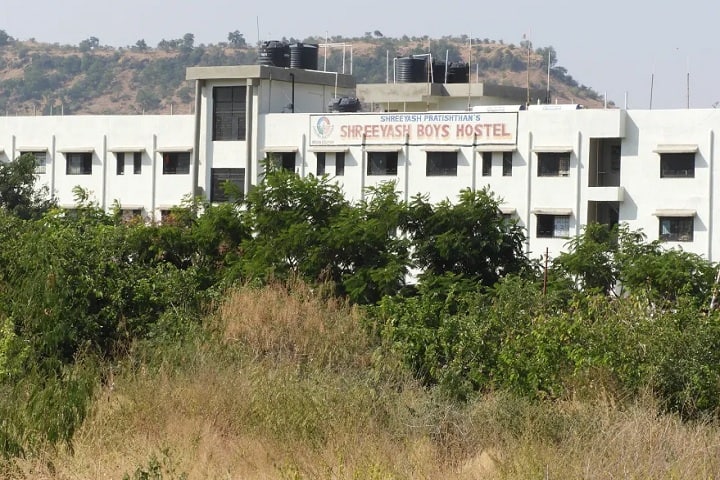 Shreeyash Institute of Pharmaceutical Education and Research campus in Aurangabad, Maharashtra, India — photo 3