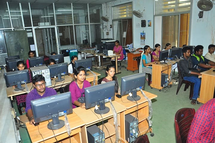 Sri Murali Krishna Degree College campus in Visakhapatnam, Andhra Pradesh, India — photo 3