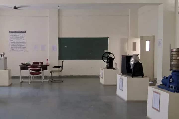 Oriental College of Pharmacy and Research campus in Indore, Madhya Pradesh, India — photo 4