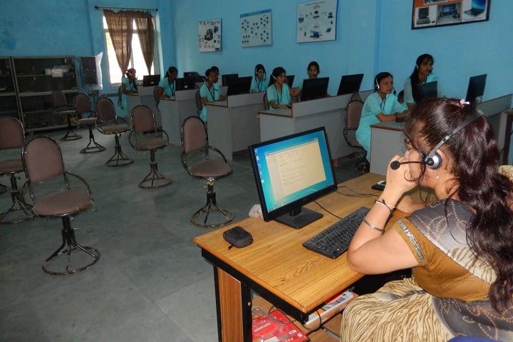 Smt Narayani Devi Verma Women Teachers Training College campus in Bhilwara, Rajasthan, India — photo 3