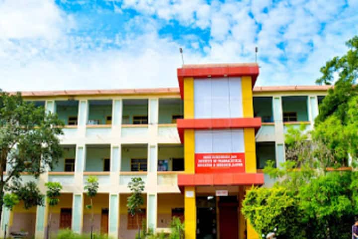 Shree Sureshdada Jain Institute of Pharmaceutical Education and Research campus in Jamner, Maharashtra, India — photo 1