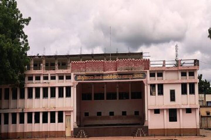 Shree Sureshdada Jain Institute of Pharmaceutical Education and Research campus in Jamner, Maharashtra, India — photo 2