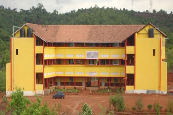 Shree Saraswati Institute of Pharmacy campus in Sindhudurg, Maharashtra, India — photo 1