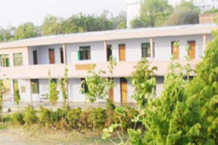 Saraswati B Ed Mahavidyalaya campus in Kanpur, Uttar Pradesh, India — photo 3