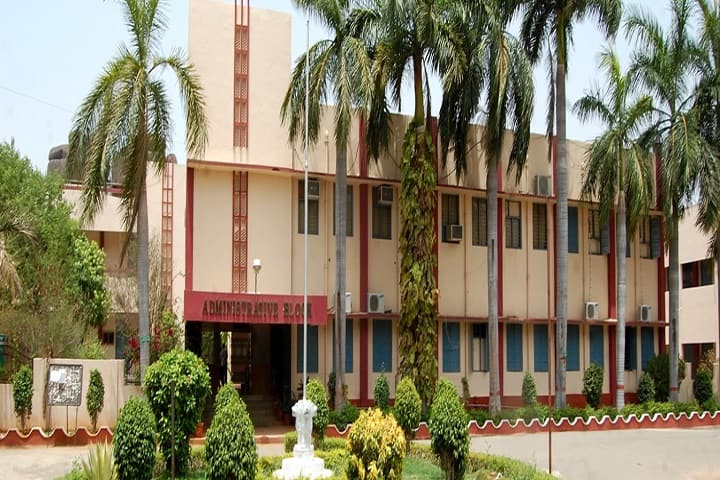 Lal Bahadur College campus in Warangal, Telangana, India — photo 1