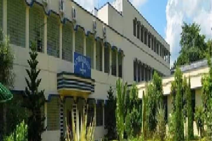 Malda College campus in Malda, West Bengal, India — photo 2