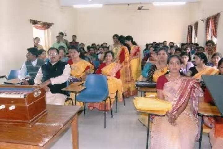 Malda College campus in Malda, West Bengal, India — photo 4