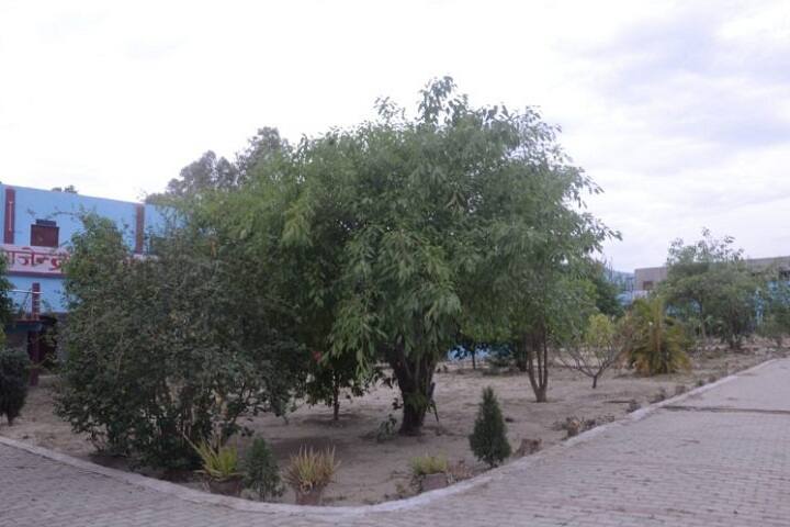 Shree Rajendra Singh College of Pharmacy campus in Hardoi, Uttar Pradesh, India — photo 2