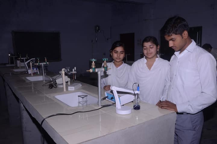 Shree Rajendra Singh College of Pharmacy campus in Hardoi, Uttar Pradesh, India — photo 5