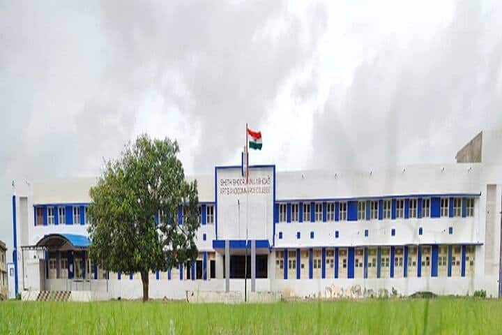 Seth Soorji Vallabhdas Arts and commerce College campus in Kutch, Gujarat, India — photo 1
