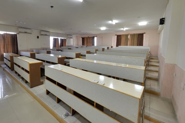 NSHM College of Pharmaceutical Technology campus in Kolkata, West Bengal, India — photo 2