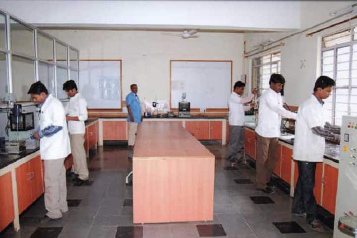Shri Siddeshwar B Ed College campus in Kalaburagi, Karnataka, India — photo 3