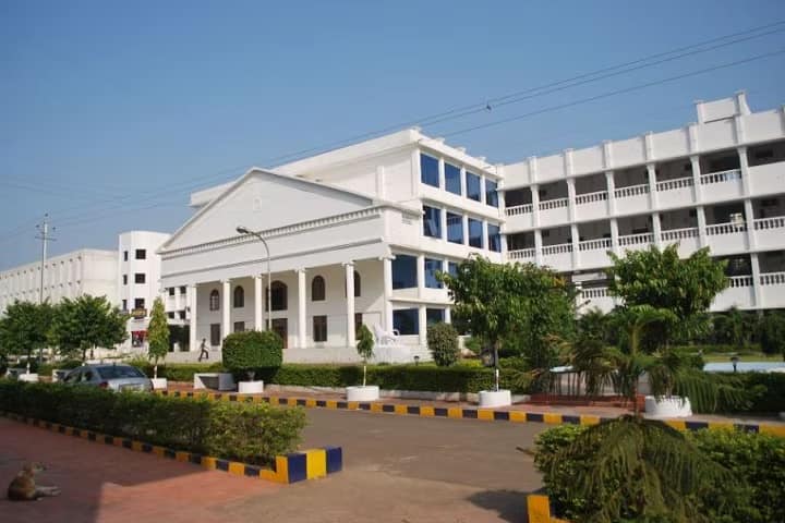 NRI Institute of Pharmaceutical Science campus in Bhopal, Madhya Pradesh, India — photo 1