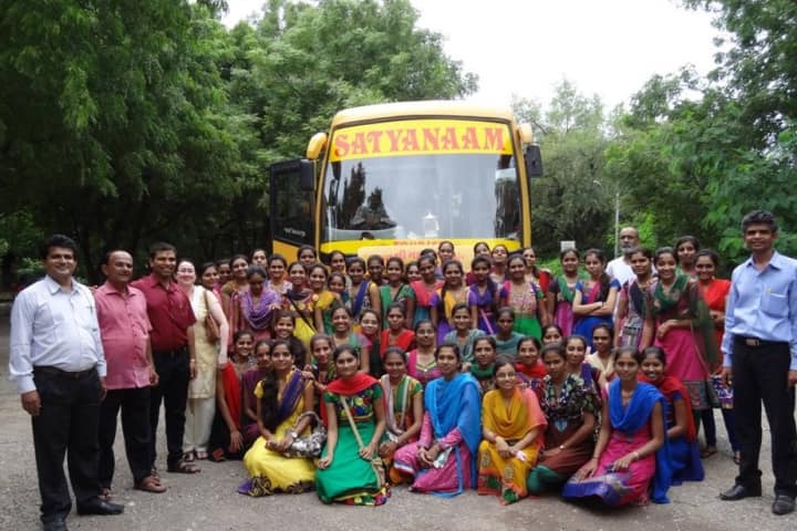Shri CH Shah Maitri Vidyapeeth Mahila College and Education campus in Surendranagar, Gujarat, India — photo 3