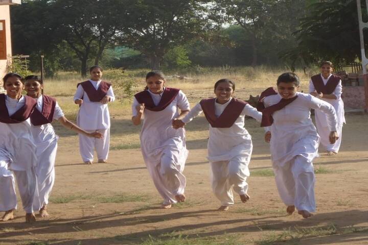 Shri CH Shah Maitri Vidyapeeth Mahila College and Education campus in Surendranagar, Gujarat, India — photo 6