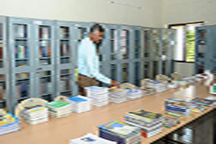 VV Sanghs Sha Bhawarlal Babulal Nahar College of Education campus in Hosapete, Karnataka, India — photo 5