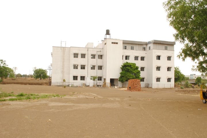 Shenfadu Fakirba Sonawane Institute of Pharmacy campus in Aurangabad, Maharashtra, India — photo 1