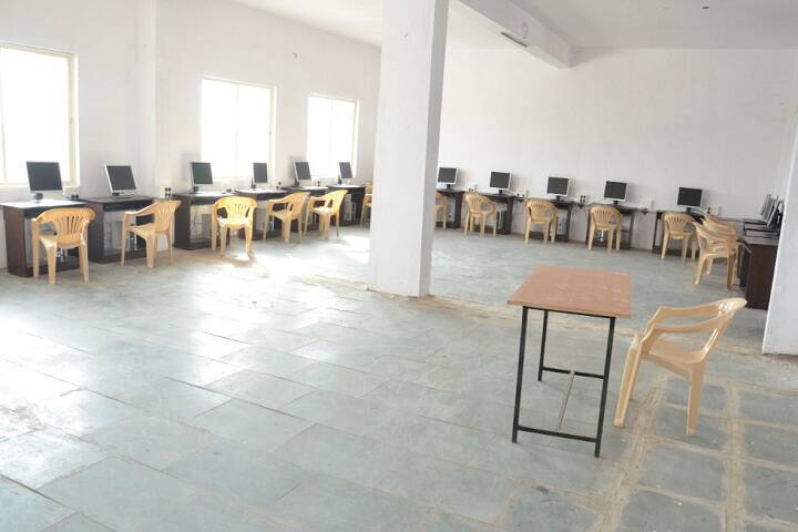 Shenfadu Fakirba Sonawane Institute of Pharmacy campus in Aurangabad, Maharashtra, India — photo 4