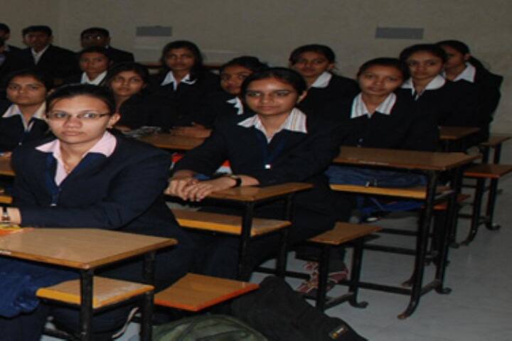 Shree HN Shukla Institute of Pharmaceutical Education and Research campus in Rajkot, Gujarat, India — photo 2