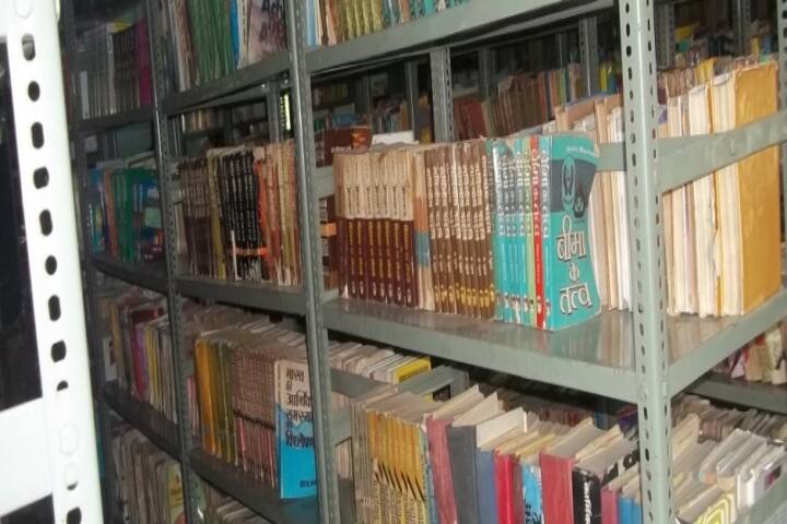 Maharaj Lakshmishwar Singh Memorial College campus in Darbhanga, Bihar, India — photo 2