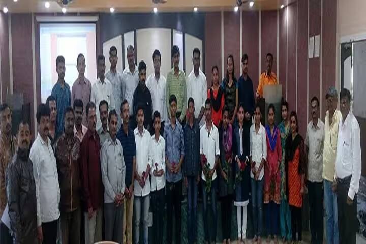 Tatyaraoji More College of Pharmacy campus in Osmanabad, Maharashtra, India — photo 3
