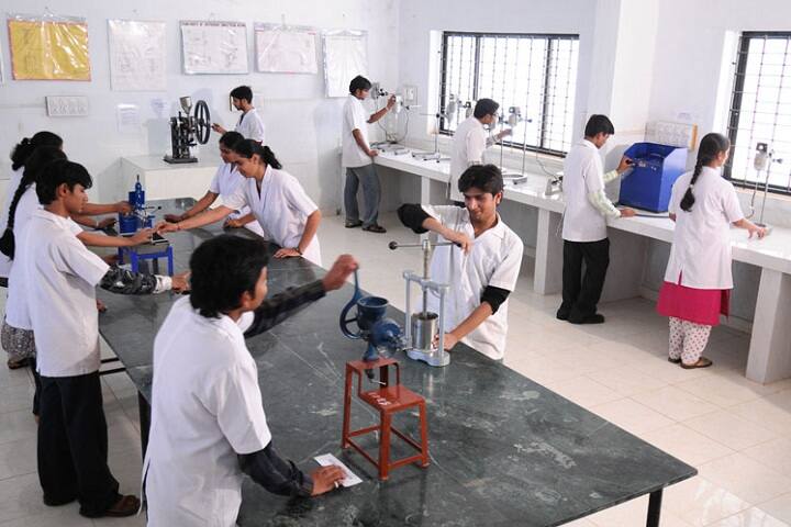 Shree Devi College of Pharmacy campus in Mangalore, Karnataka, India — photo 5