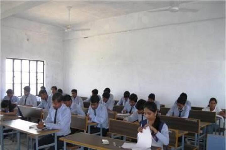 Shree Chandra Shekhar Pandey College of Pharmacy campus in Banda, Uttar Pradesh, India — photo 3