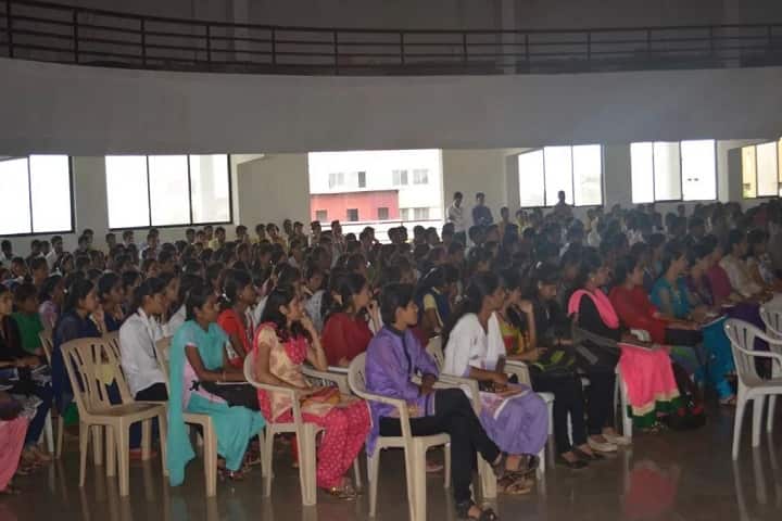 Shivneri Institute of Pharmacy campus in Junnar, Maharashtra, India — photo 3