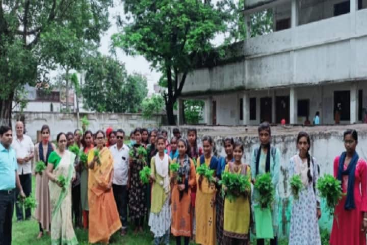 Mahendra Mahila College campus in Gopalganj, Bihar, India — photo 3