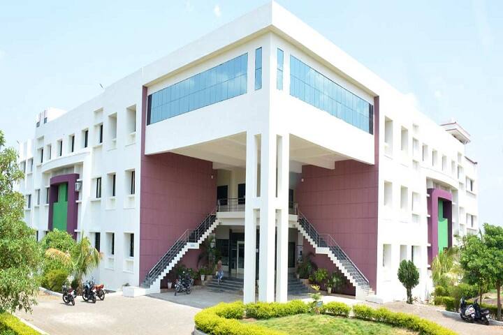 IBSSBS College of Pharmacy campus in Malkapur, Maharashtra, India — photo 1