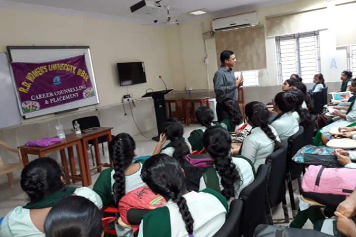 Rama Devi Women's University campus in Bhubaneswar, Odisha, India — photo 2