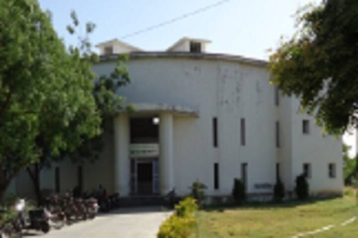 Nootan Pharmacy College campus in Visnagar, Gujarat, India — photo 4