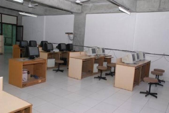 Nootan Pharmacy College campus in Visnagar, Gujarat, India — photo 6
