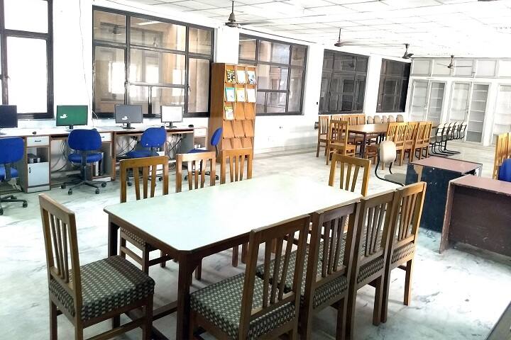Ishan Institute of Pharmacy campus in Gautam Buddha Nagar, Uttar Pradesh, India — photo 5