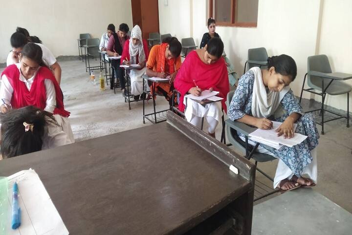 Chandrakanta Mahavidyalaya campus in Sikandrabad, Uttar Pradesh, India — photo 4