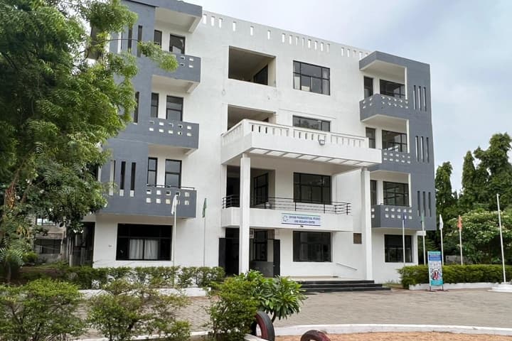 Shivam Pharmaceutical Studies and Research Centre campus in Anand, Gujarat, India — photo 1