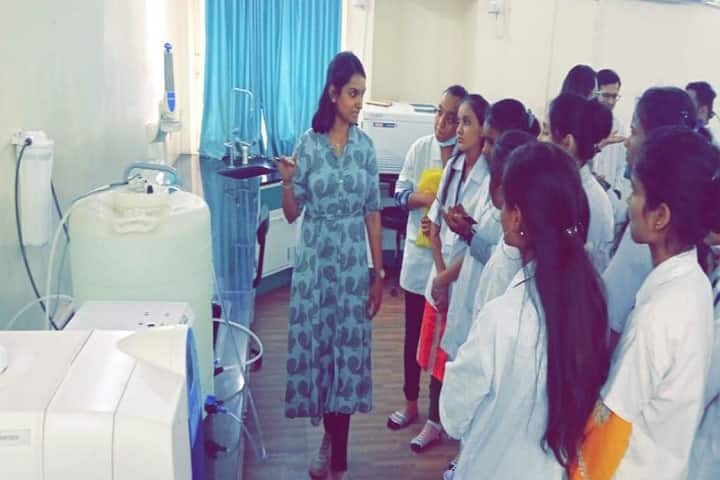 Shivam Pharmaceutical Studies and Research Centre campus in Anand, Gujarat, India — photo 2