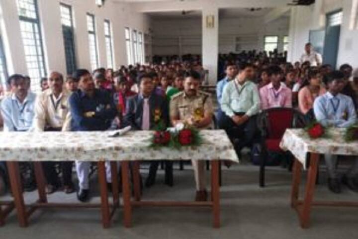 Government Sant Gahira Guru Rameshwar College campus in Lailunga, Chhattisgarh, India — photo 5