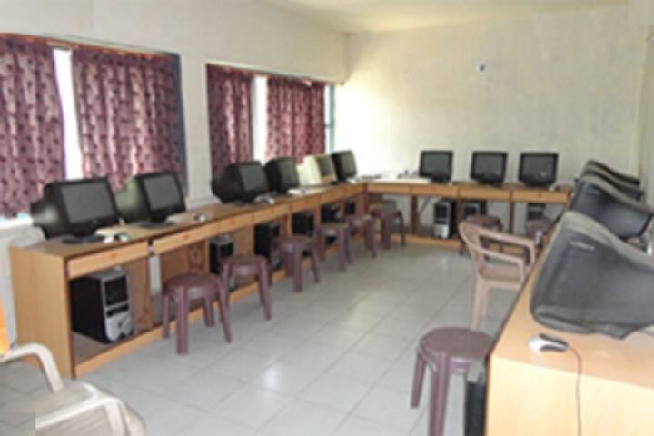 Akshar Mahila B Ed College campus in Vadodara, Gujarat, India — photo 3