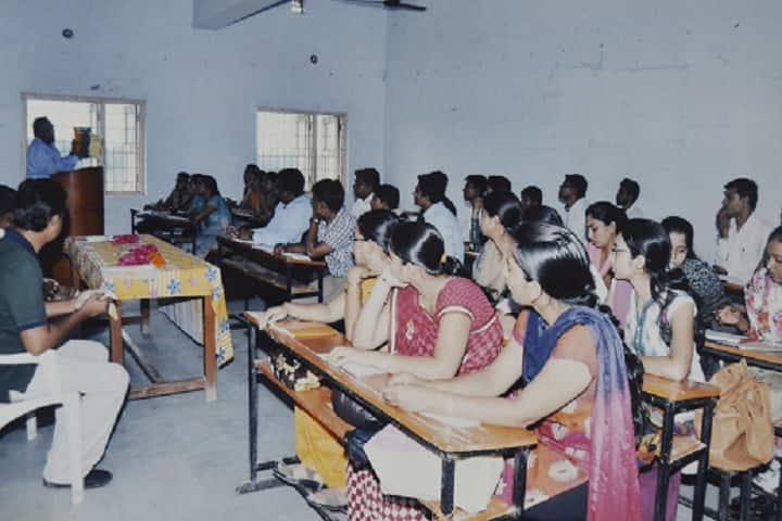 SNM Shah M Ed College campus in Godhra, Gujarat, India — photo 2