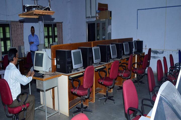 SNM Shah M Ed College campus in Godhra, Gujarat, India — photo 4