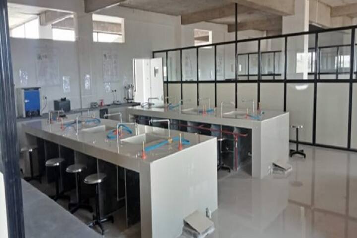Shastry Institute of Pharmacy campus in Jalgaon, Maharashtra, India — photo 4