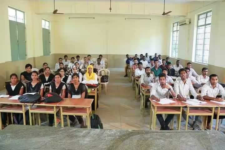 Swathi College of Pharmacy campus in Venkatachelam, Andhra Pradesh, India — photo 3