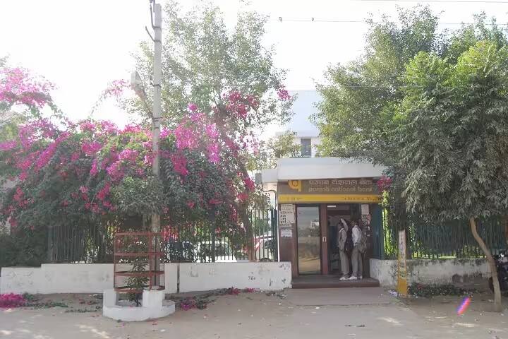 Swami Keshvanand Institute of Pharmacy campus in Jaipur, Rajasthan, India — photo 6