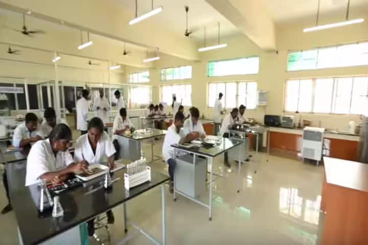 Tamil Nadu Dr J Jayalalithaa Fisheries University campus in Nagapattinam, Tamil Nadu, India — photo 2