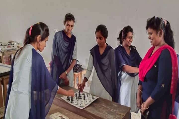 S Chavhan Mahila Mahavidyalaya campus in Amgaon, Maharashtra, India — photo 2