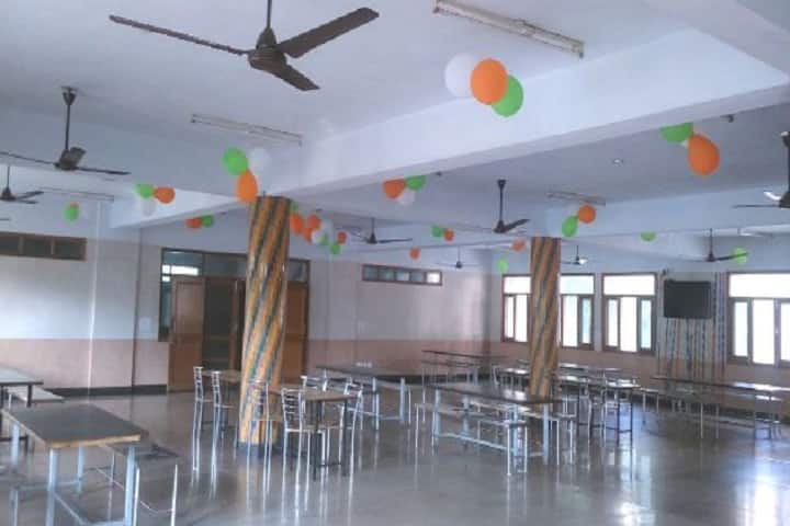 Ishan Institute of Law campus in Greater Noida, Uttar Pradesh, India — photo 3
